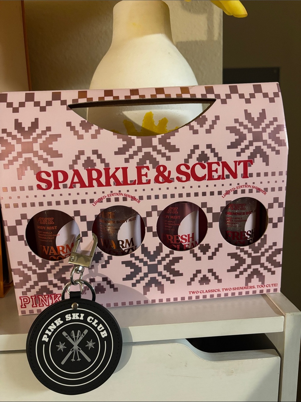 PINK Victoria's Secret Sparkle & Scent Bath & Body Set - Pink